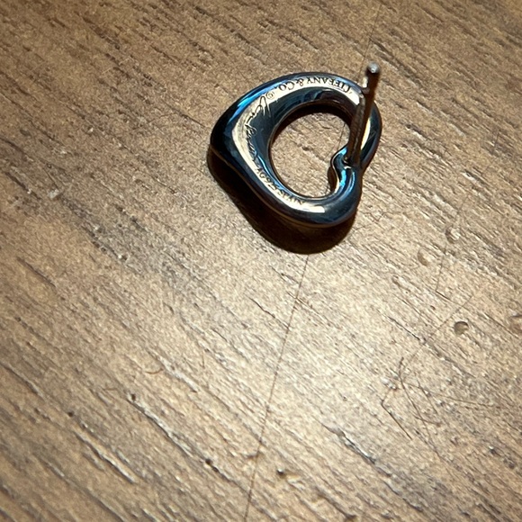 Tiffany & Co. Elsa Peretti Silver Heart Earrings - Picture 14 of 15